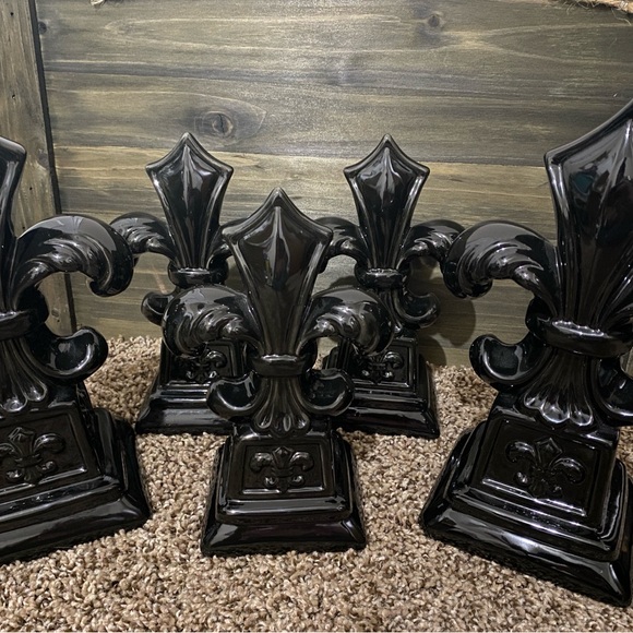 Elegant Black Fleur-de-Lis‎ Decor